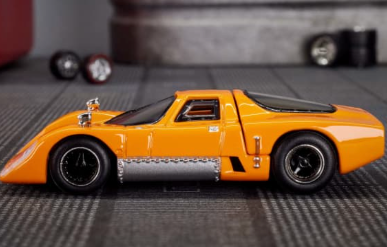 McLaren M6GT-Hot Wheels Elite64