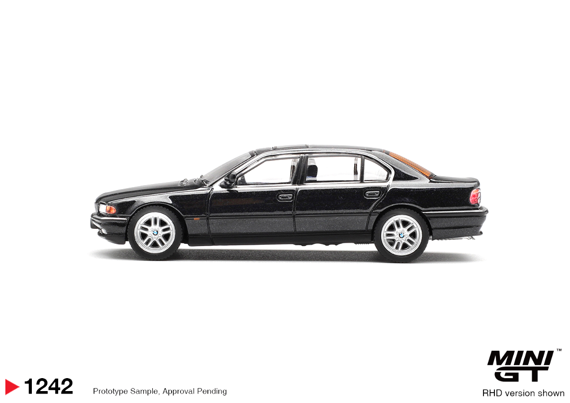 (Pre-Order) BMW 750IL Black Sapphire  (Blister Packaging)