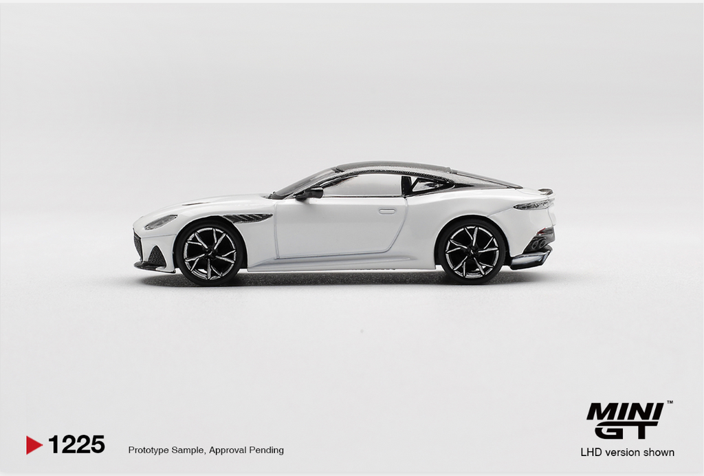 Aston Martin DBS Stratus White #1225 [Blister]