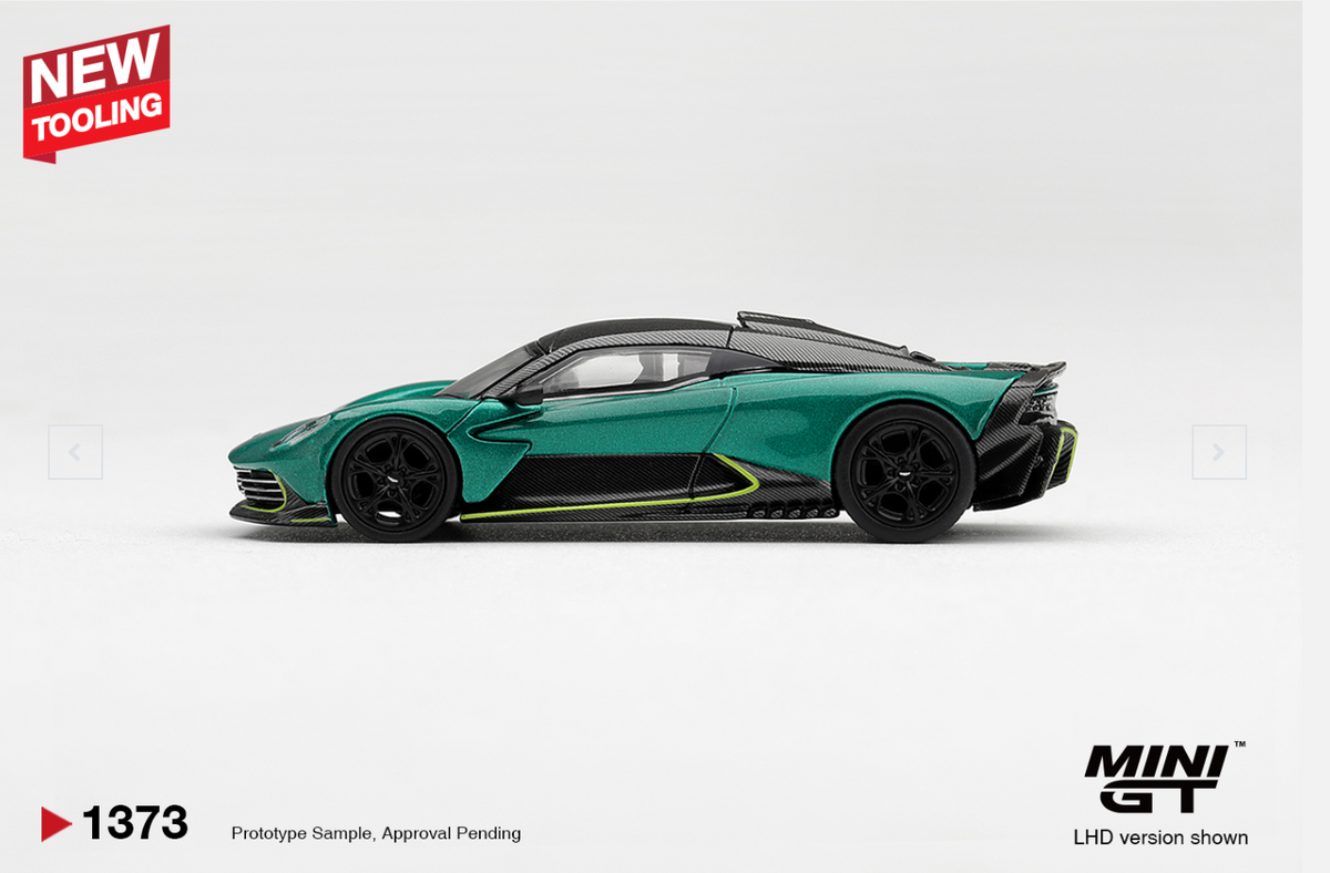 (PRE-ORDER) MINI GT 1:64 Aston Martin Valhalla Podium Green #1373 [Box]